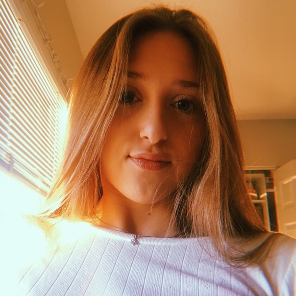 Meet your Posher, Amanda - Picture 1 of 1